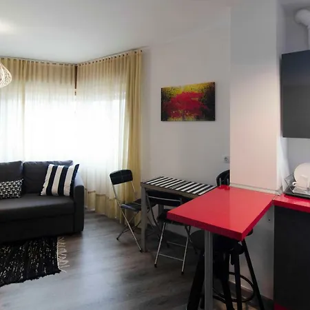 Aparthotel Hotel-apartamentos La Bilbaina 3*